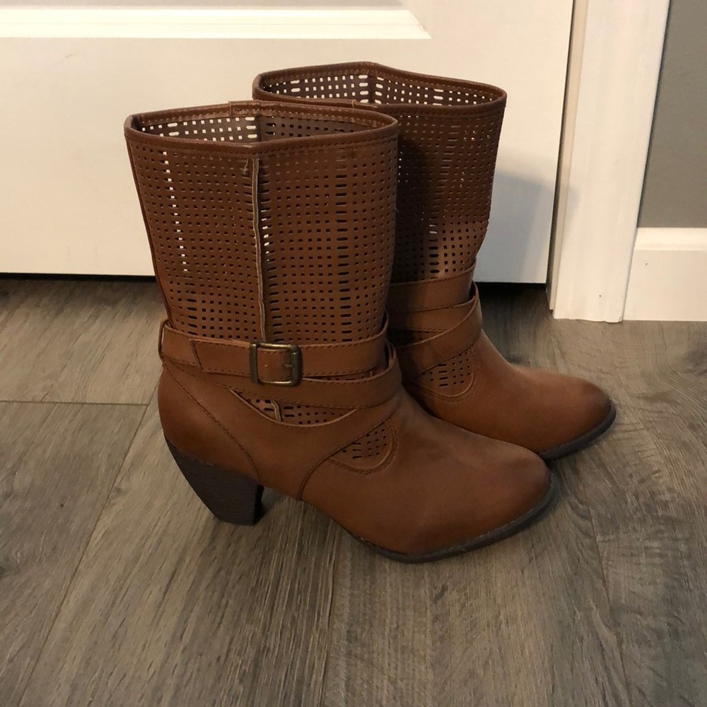 Brown buckle boots-LAST CHANCE!